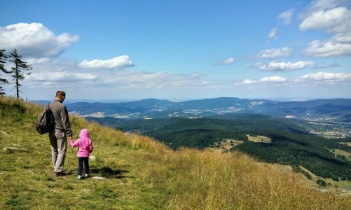 Perché scegliere la montagna per una vacanza coi ragazzi