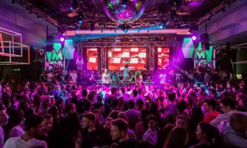 Discoteca a capodanno? Tra balli, luci e divertimento a tutto ritmo per iniziare l’anno con stile